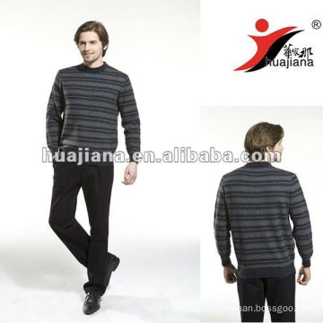 100% cashmere man's crewneck winter sweater